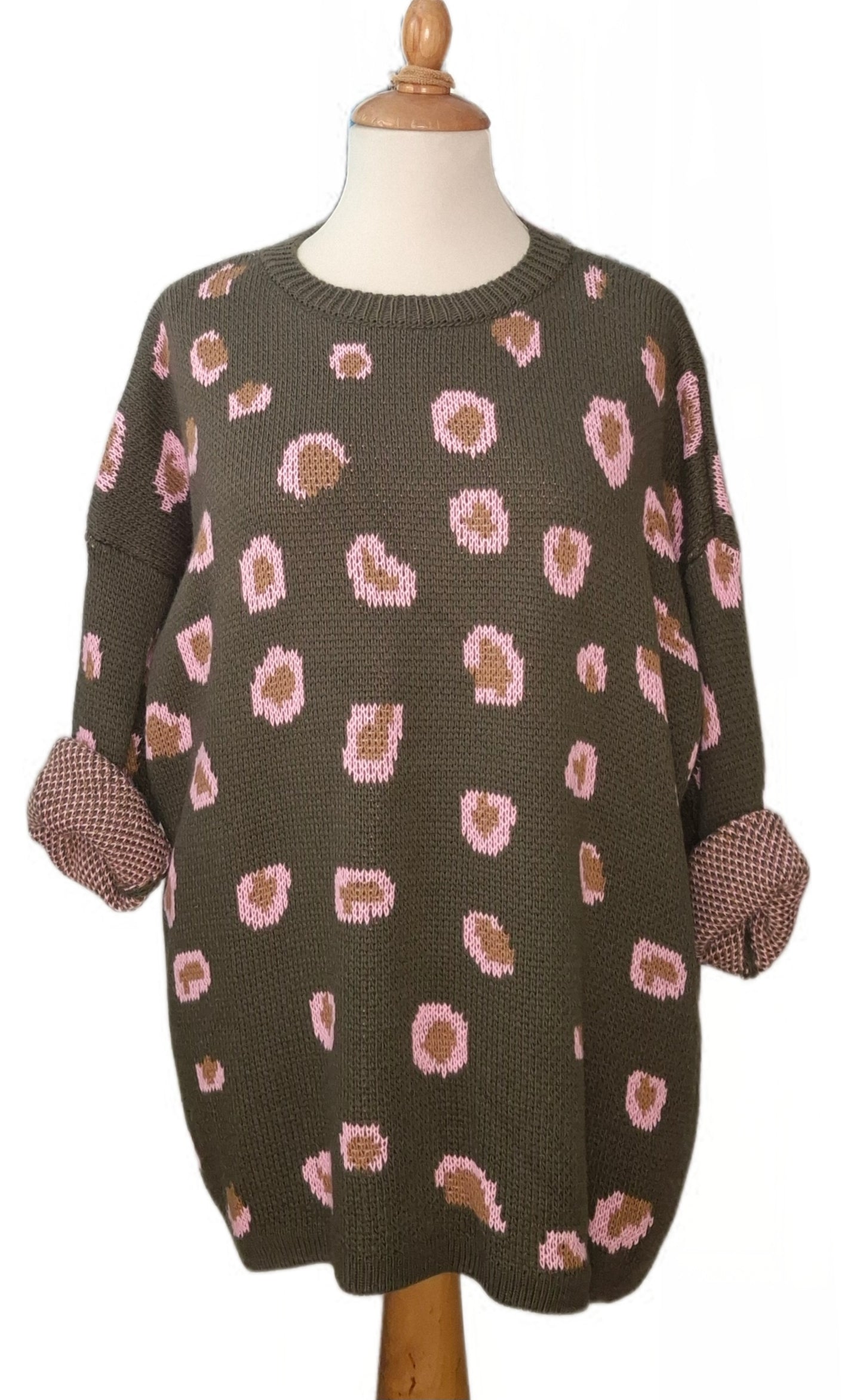 Curvy Oversize Strick Pullover mit Farbklecksen
