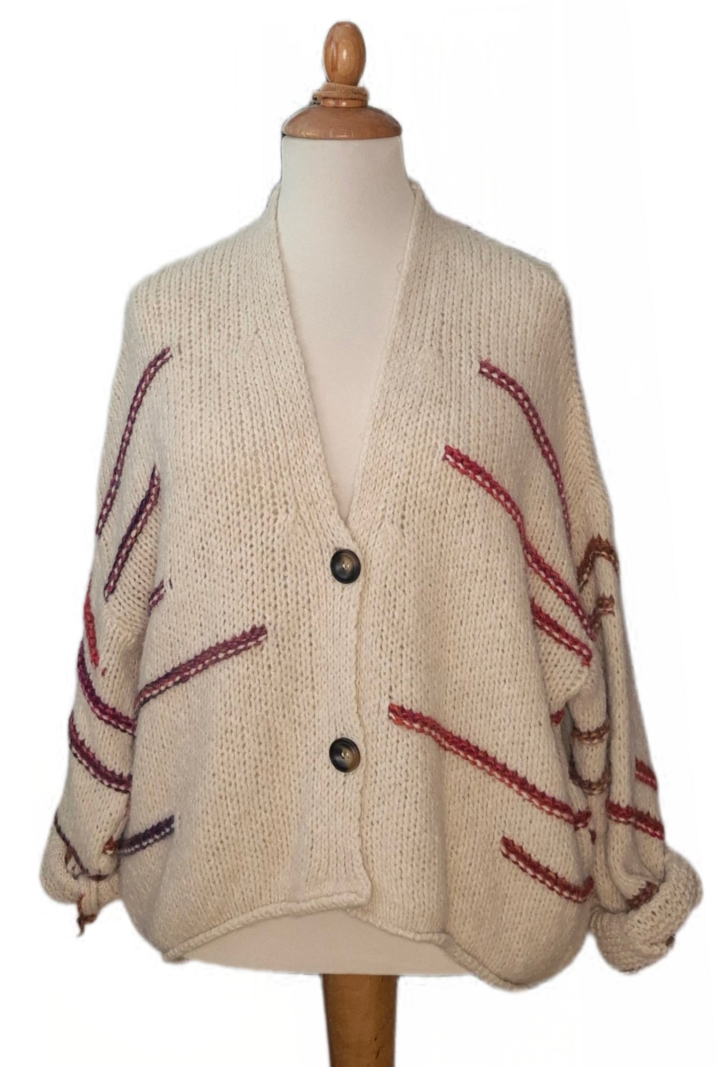 Strickjacke mit farbigen Streifenakzenten
