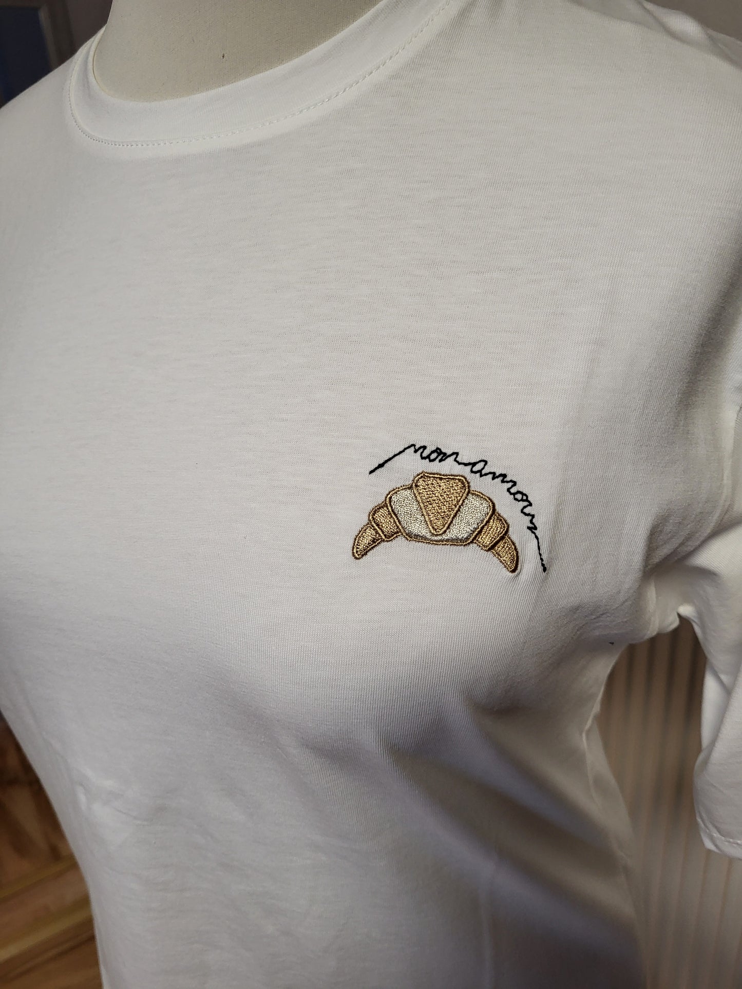 Basic T-Shirt Croissant oder Fingerherz