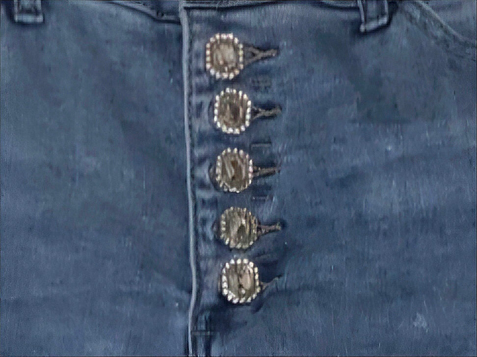 Jeans Jogpants mit dekorativen Knöpfen