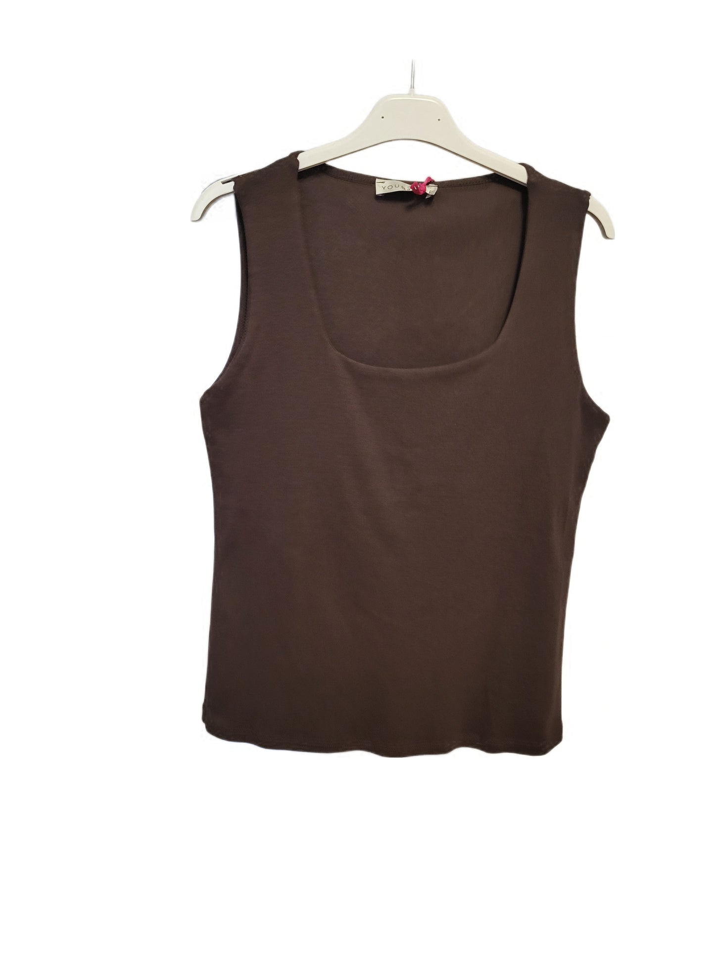 Basic Top mit eckigem Ausschnitt in verschiedenen Farben