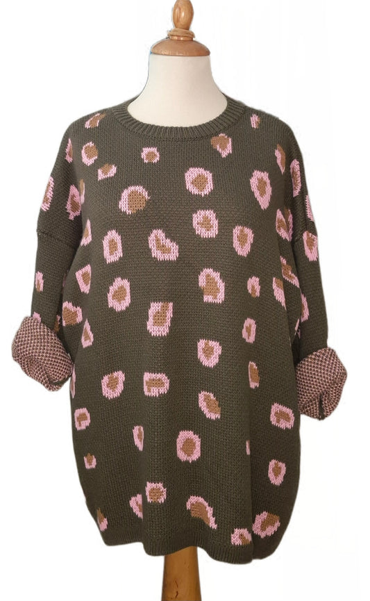 Curvy Oversize Strick Pullover mit Farbklecksen