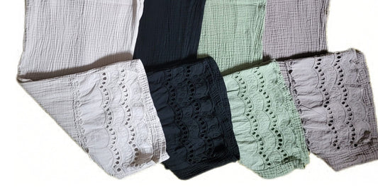 Musselin Hose Spitzenbesatz